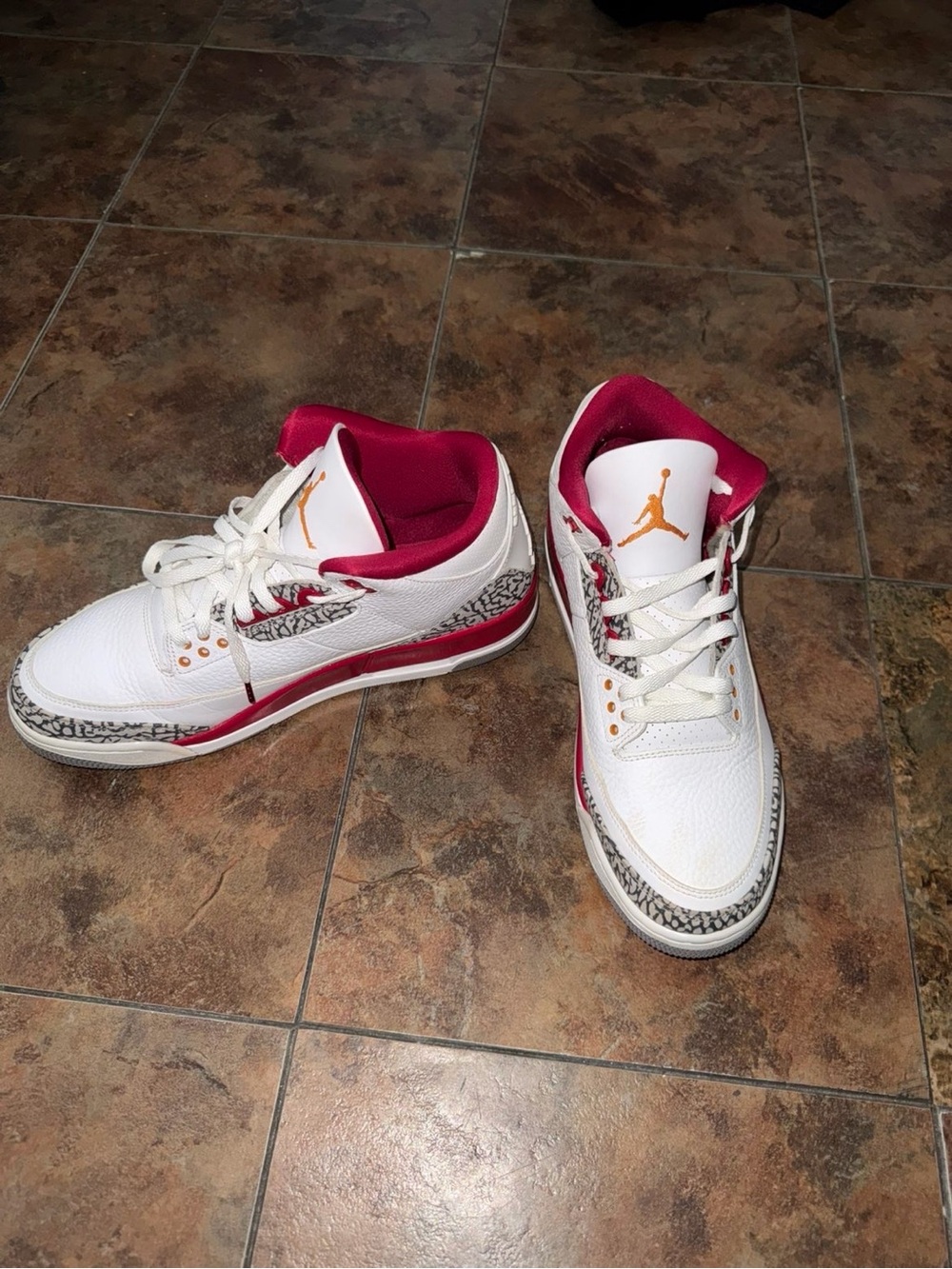 Jordan Men's White and red. Brand new never woren size 11